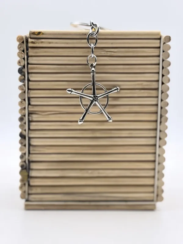 Quincy Symbol Keychain – Bleach Sternritter Quincy Cross Metal Key Holder