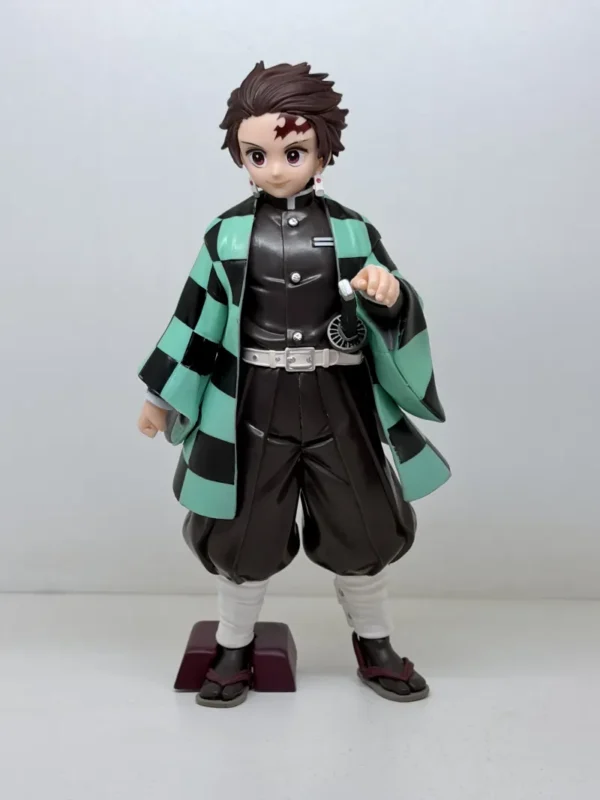 Figurines2 (53) Tanjiro Kamado Figurine – Demon Slayer Anime Collectible Statue