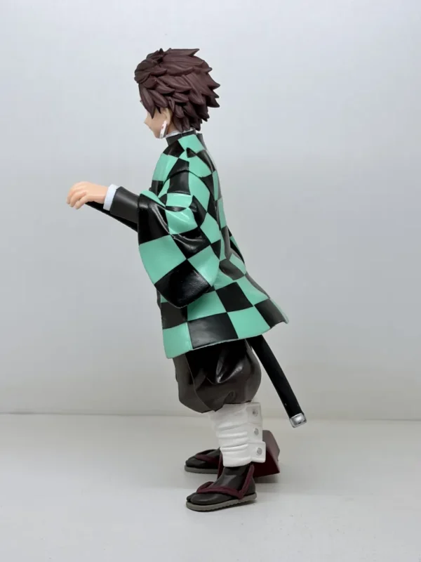 Figurines2 (54) Tanjiro Kamado Figurine – Demon Slayer Anime Collectible Statue