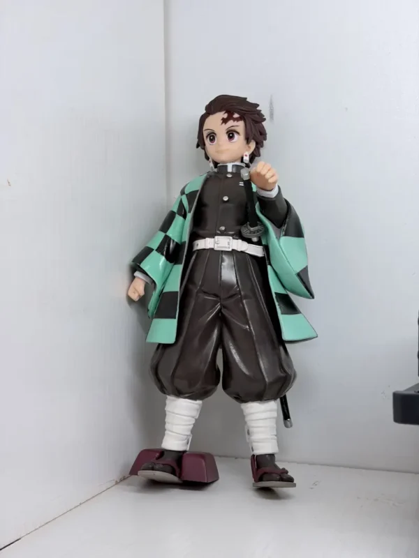 Figurines3 (8) Tanjiro Kamado Figurine – Demon Slayer Anime Collectible Statue